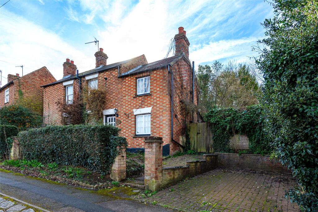 Main image of property: Hardwick Road, Woburn Sands, Milton Keynes, Bedfordshire, MK17