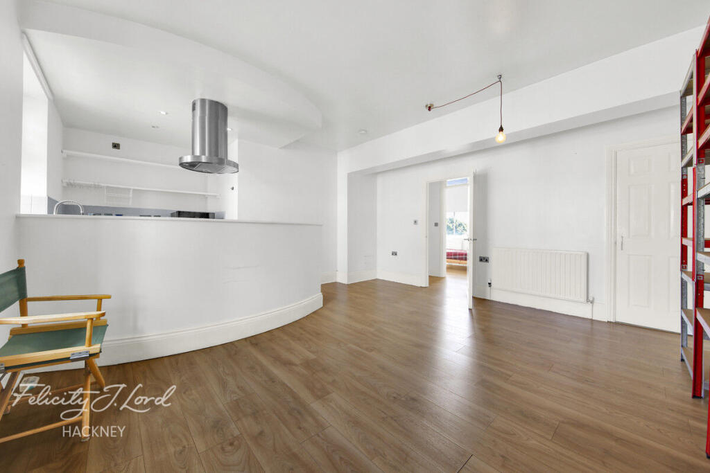 Apartment in London - More