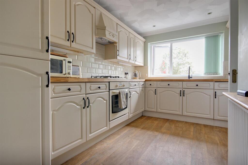 House in Hull - View 4