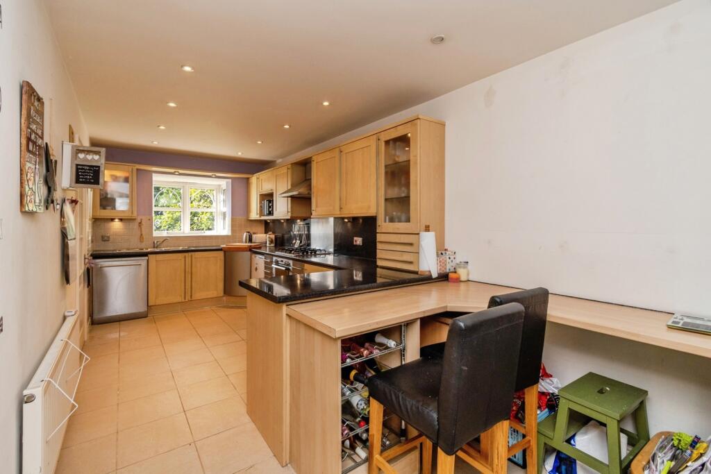 House in Lichfield, Burntwood - View 3