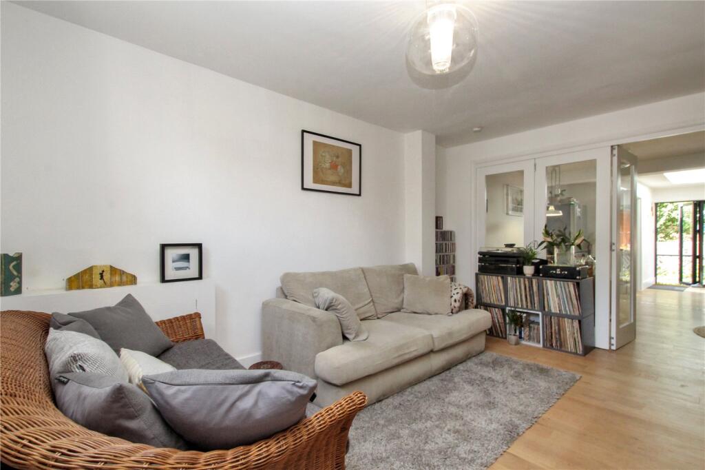 House in London - View 5