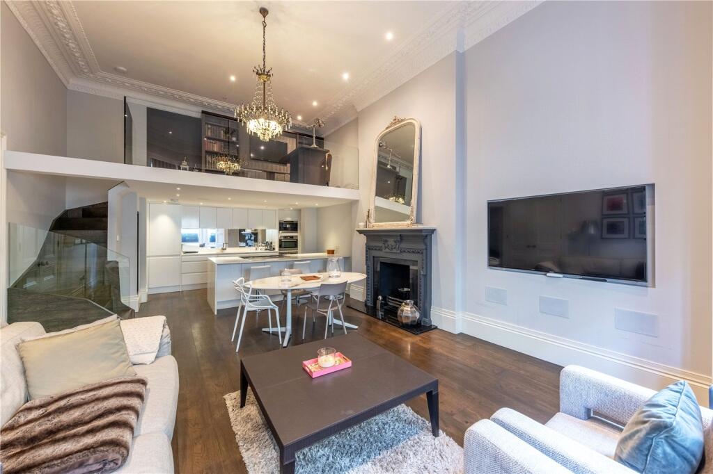 Main image of property: De Vere Gardens, London, W8