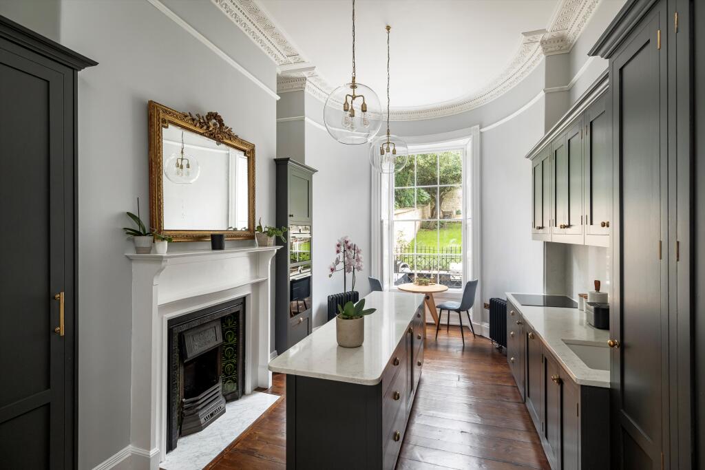 House in Bath - View 3