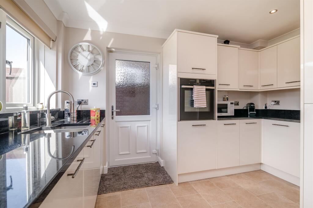 House in Caldicot - More