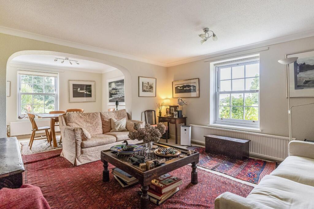 Apartment in Salisbury, The Close - View 4