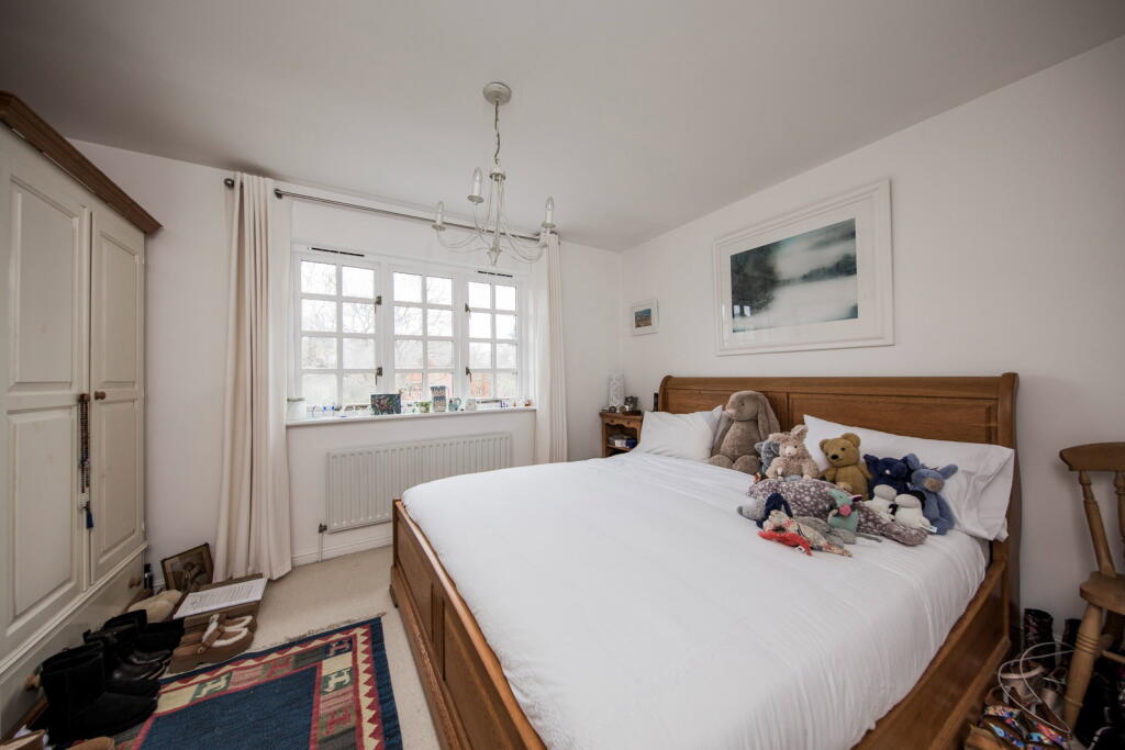 House in Tonbridge - More