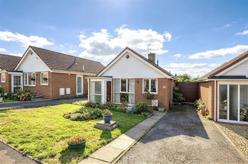 2-bed house on Dakota Drive, Whitchurch, Bristol, £315,000