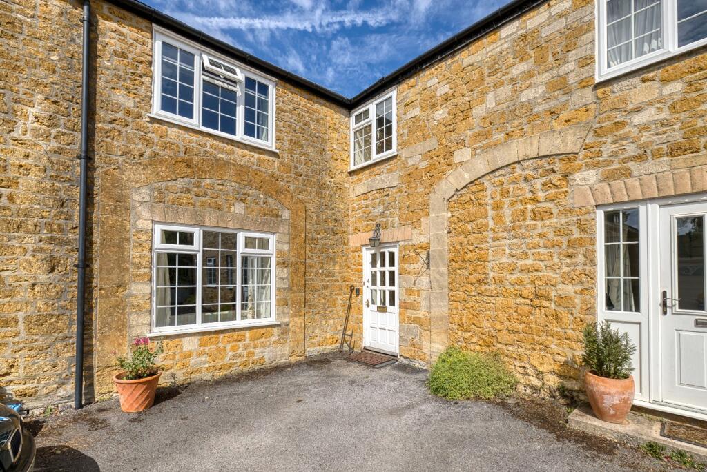 Main image of property: 4 Lodge Court, South Street