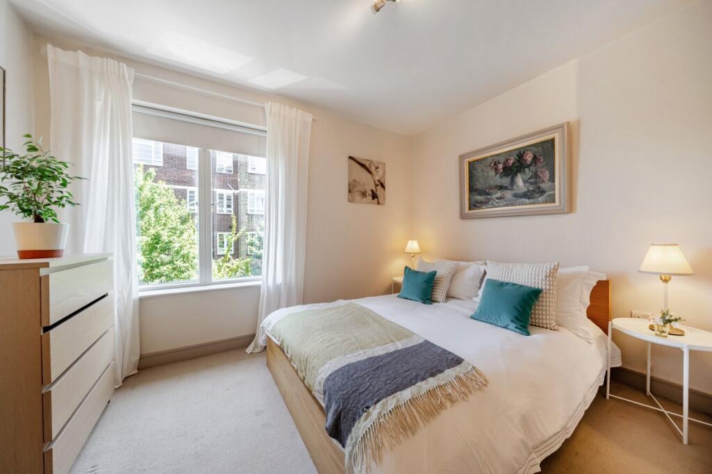 Apartment in London - More