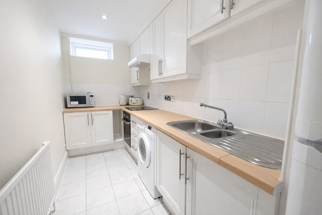 3 bedroom flat for rent