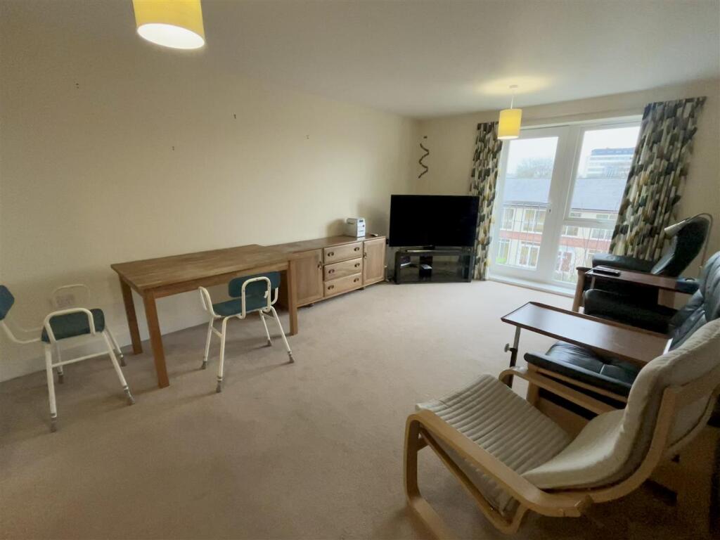 Fiona Gardens, Atkinson Road, Sale photo 3