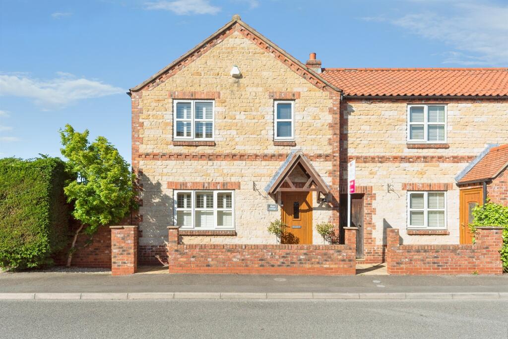 Main image of property: Wilsford Lane, Ancaster, Grantham