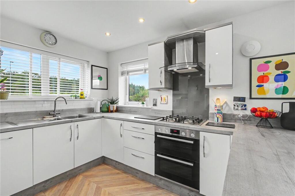 Paddocks Way, Poringland, Norwich, Norfolk, NR14 photo 4