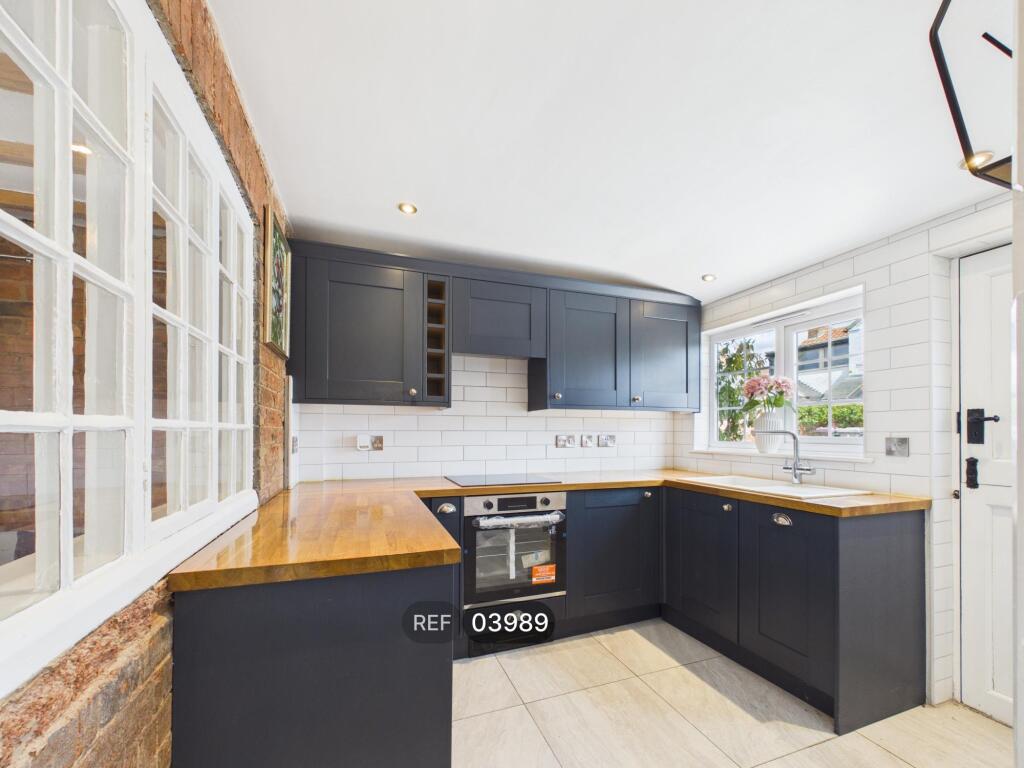 House in Nottingham - View 4