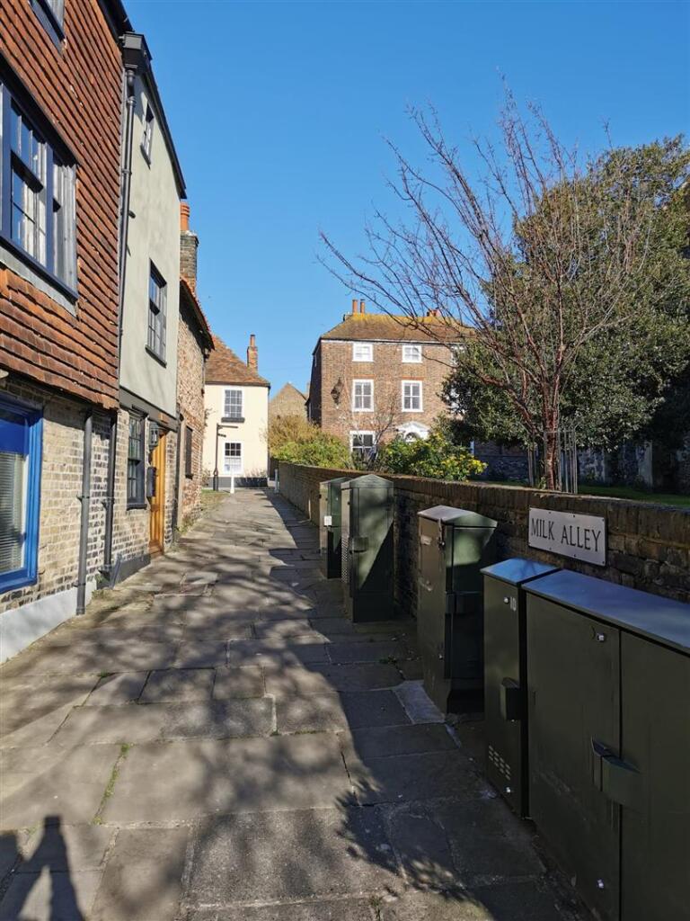 Main image of property: 4a Market Street, Sandwich, Kent, CT13 9DA
