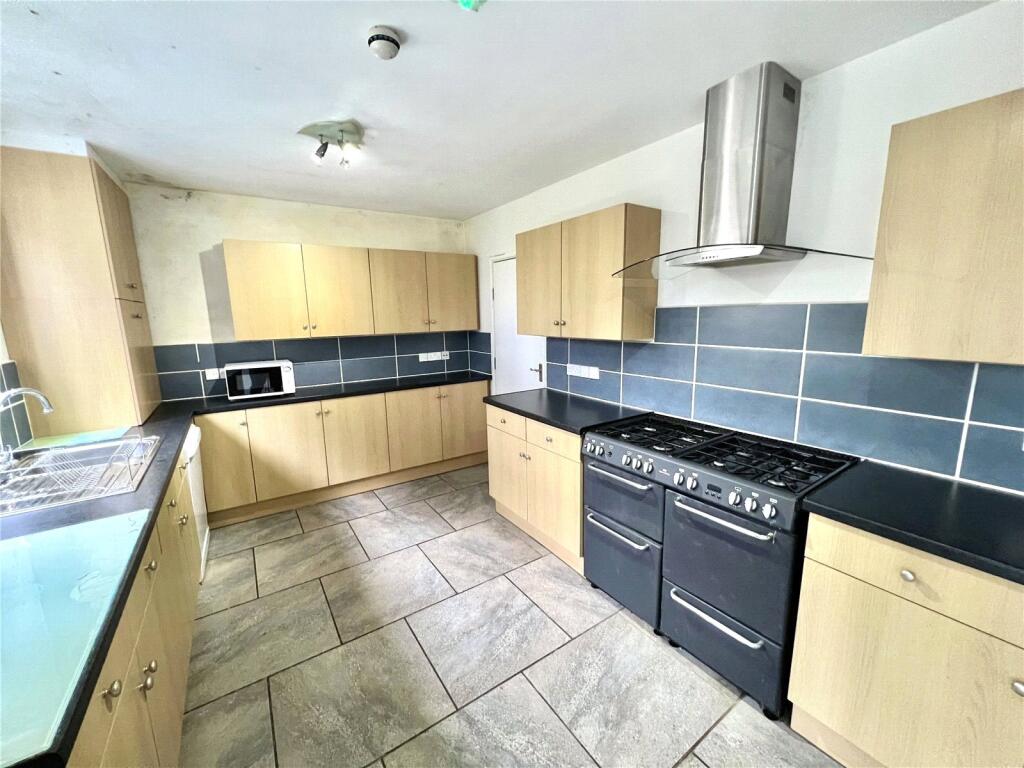 Tenby Road, Cardigan, Ceredigion, SA43 photo 5