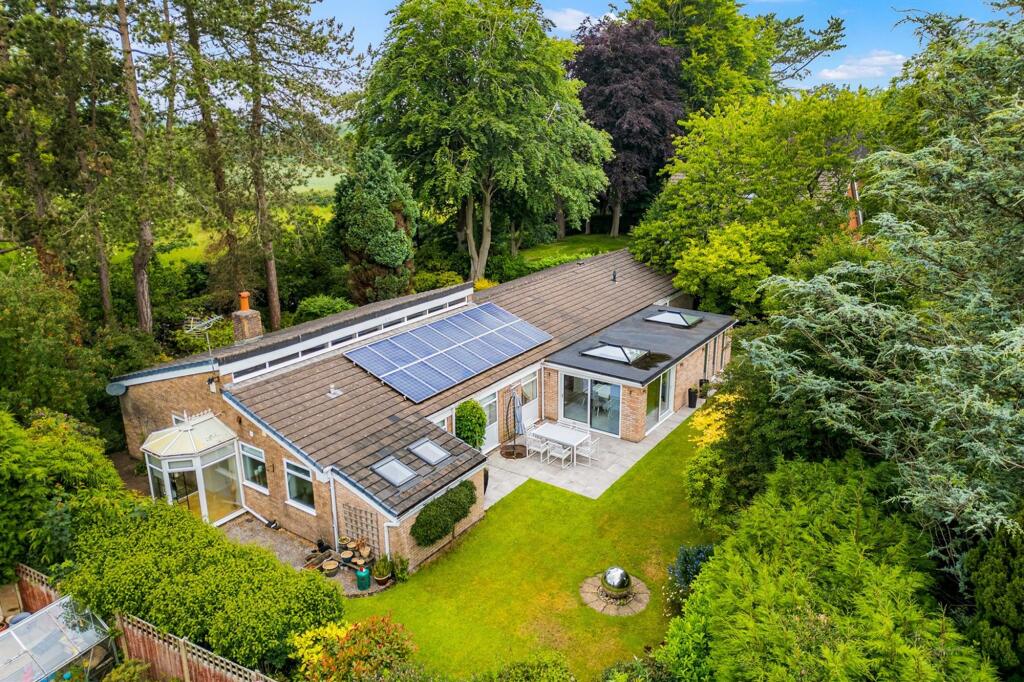 Main image of property: West Lane, High Legh, WA16