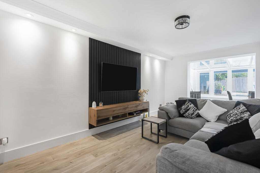 Additional image 4 of Thistle Grove, Welwyn Garden City, Hertfordshire, AL7