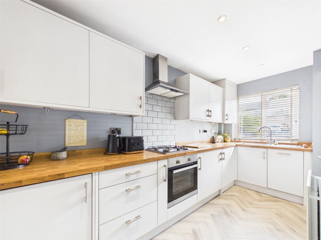 House in Tewkesbury, Churchdown - View 4