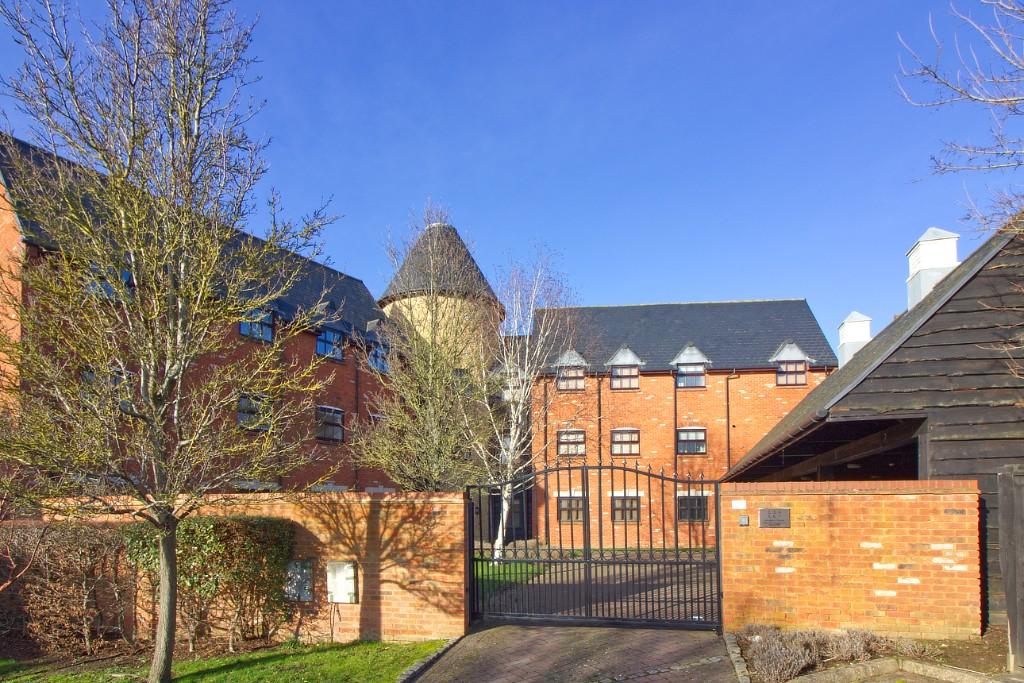 Main image of property: Monkston Park,Milton Keynes,MK10