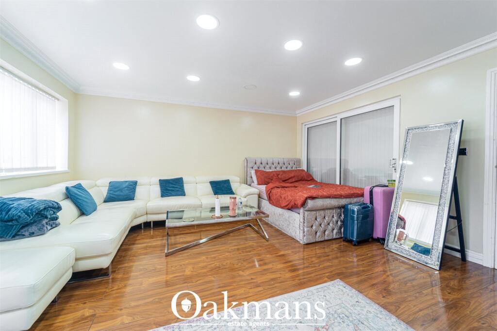 House in Birmingham, West Midlands - View 5