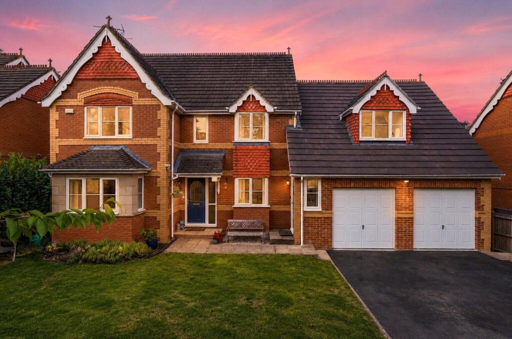 Main image of property: Alder Glade, Burghfield Common, Reading, Berkshire, RG7