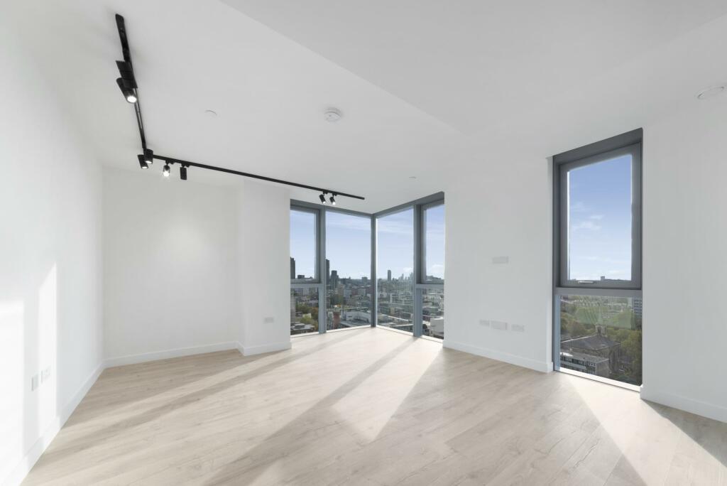 Main image of property: Valencia Tower, 250 City Road, EC1V 