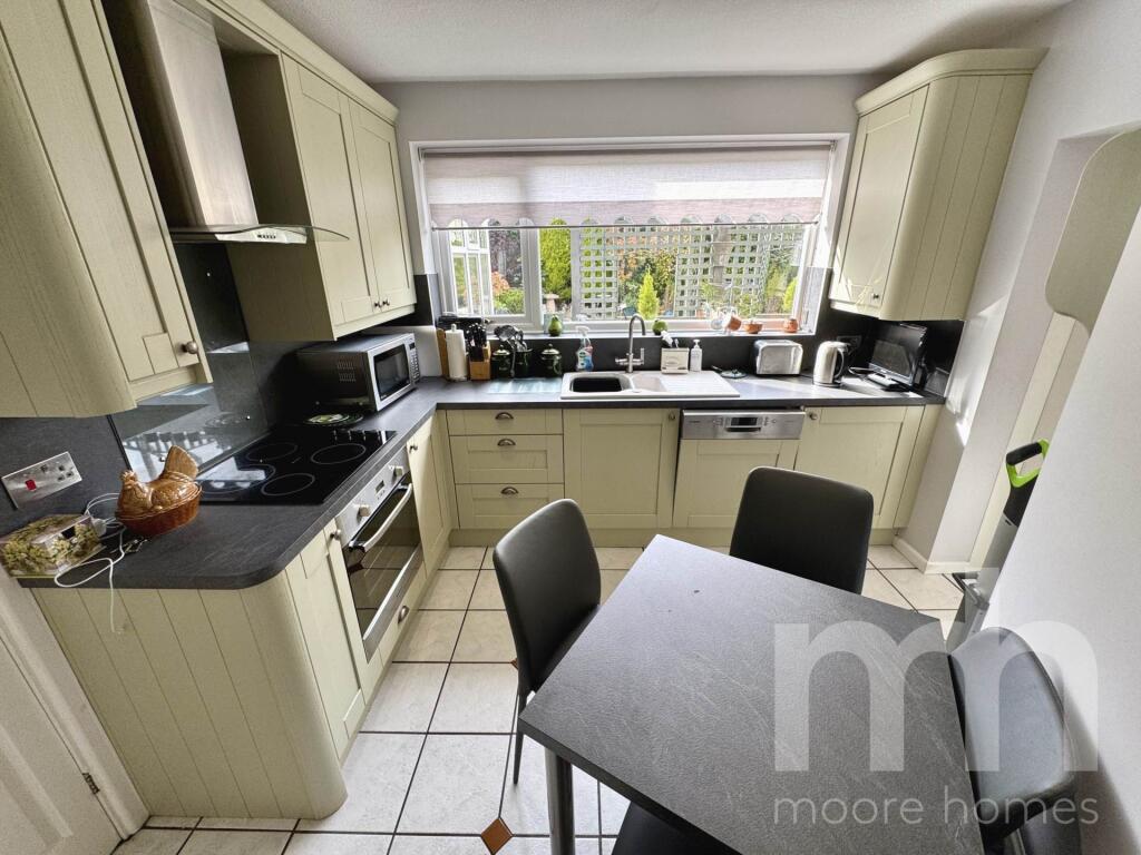 ADELAIDE ROAD, Bramhall SK7 1LU photo 4
