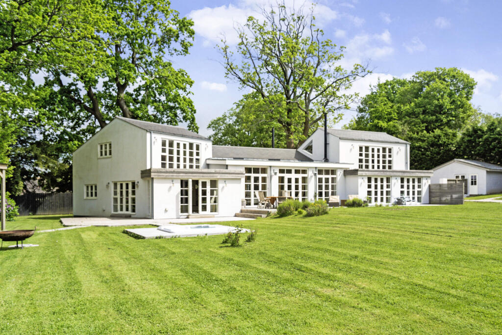 Main image of property: Plawhatch Lane, Sharpthorne, RH19