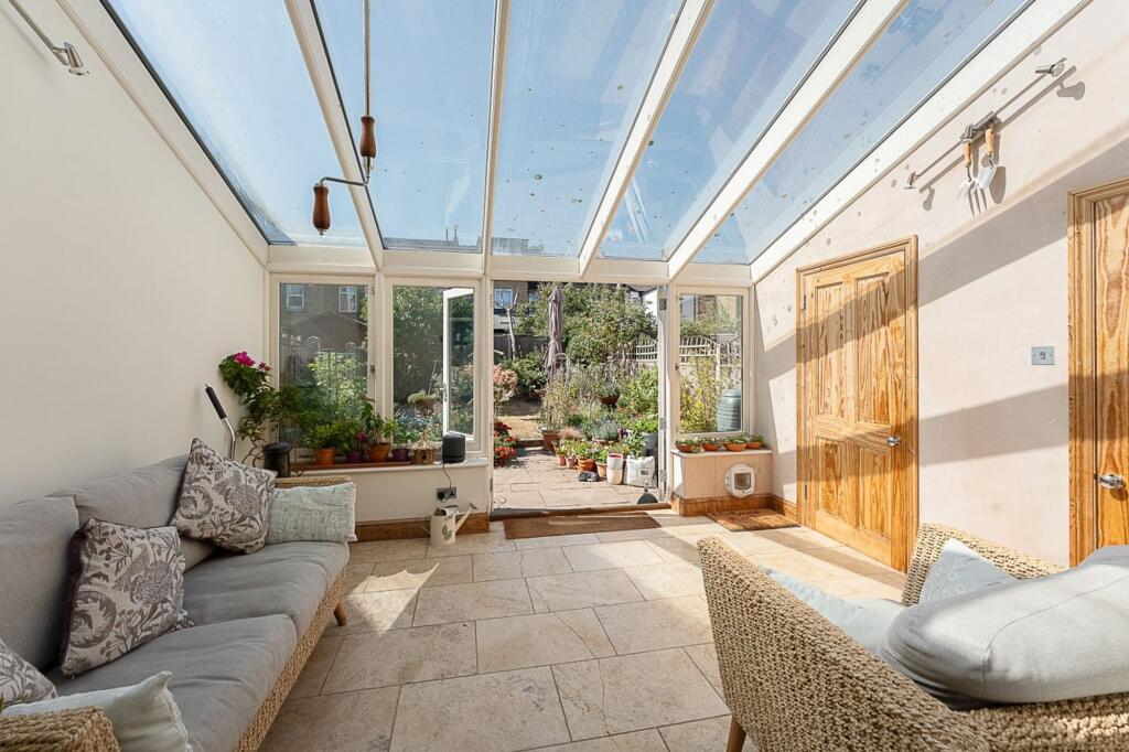 House in London - View 4