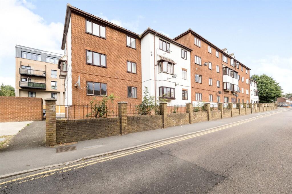 Main image of property: Harts Lane, Barking, IG11