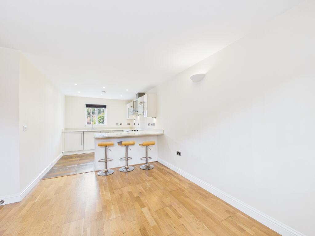 Apartment in Harborough, Leicestershire - View 5