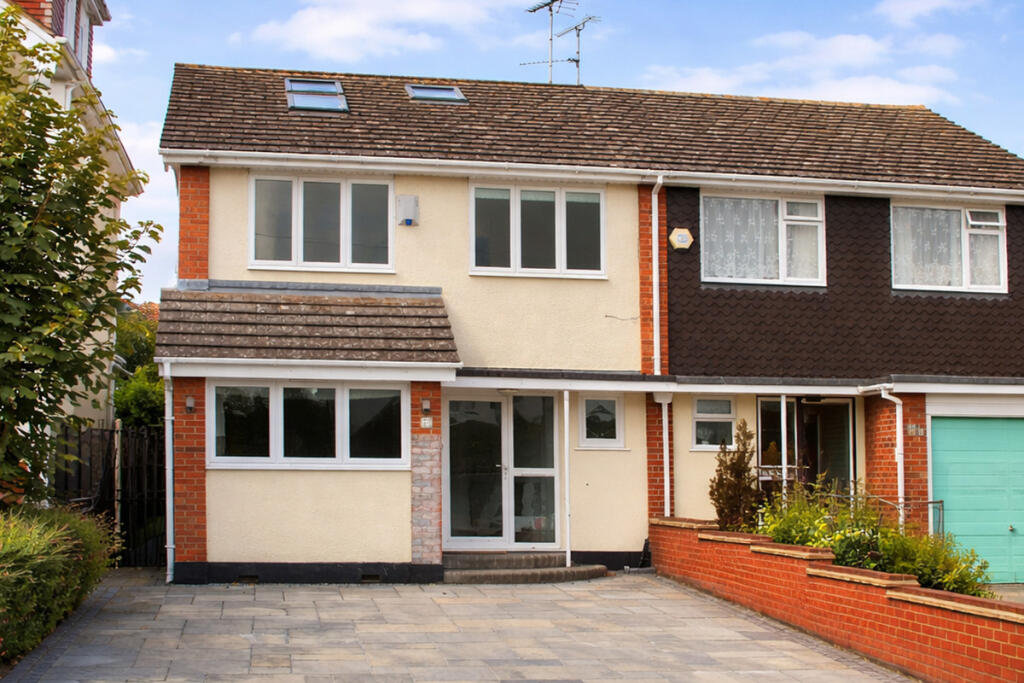 Main image of property: Vernon Road, Leigh-on-sea, SS9 2