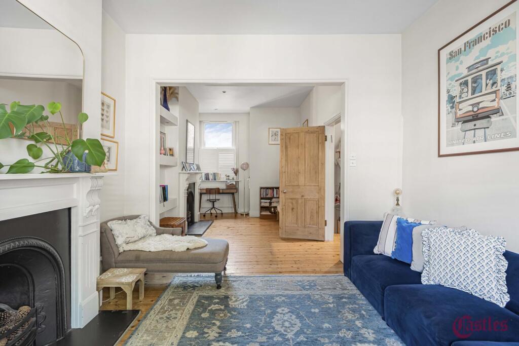 House in London, Ferme Park, Hornsey - View 2