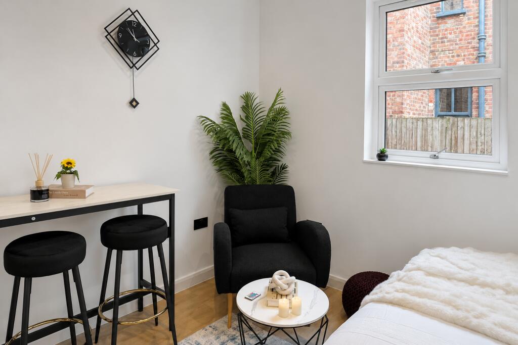 Studio flat for rent