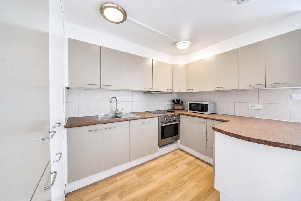 Apartment in Oxford - View 3