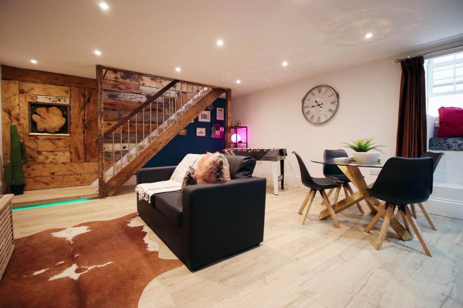 Main image of property: The Mall - Clifton Village