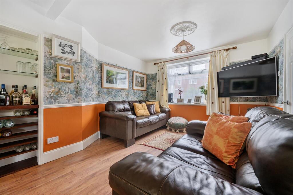 House in Bristol, Knowle - More