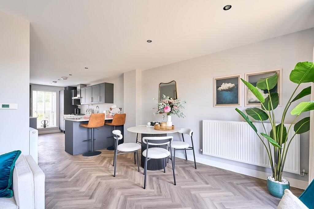 House in Nuneaton and Bedworth, Warwickshire - More