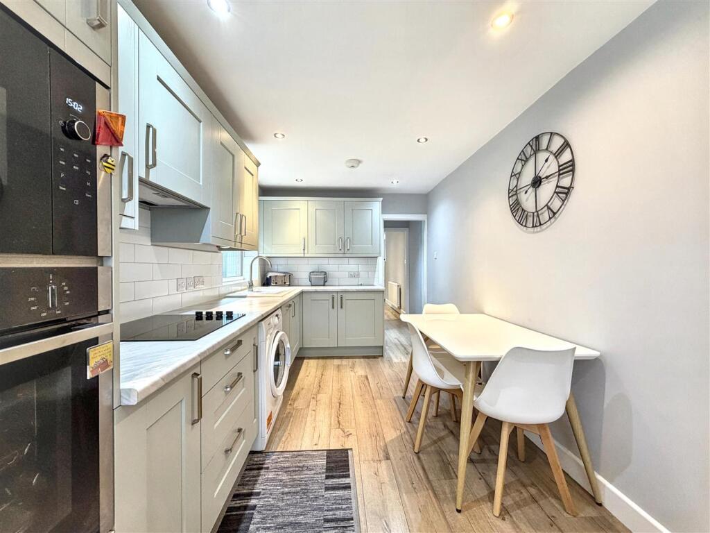 House in South Kesteven, Northfields, Stamford - View 5