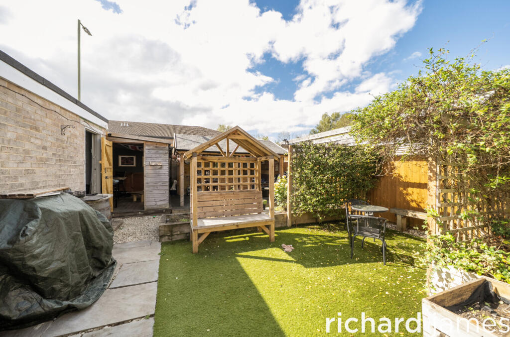House in Swindon - View 4