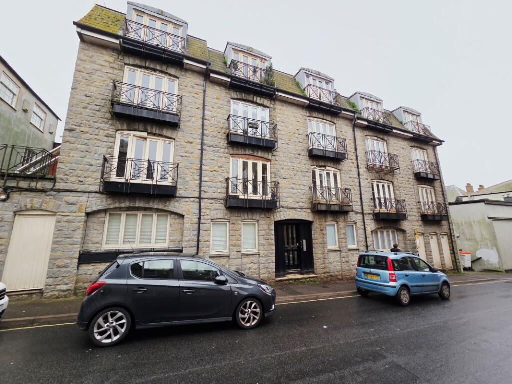 Main image of property: Flat 8 Wykes Gate, Downes Street, Bridport, Dorset, DT6 3JR