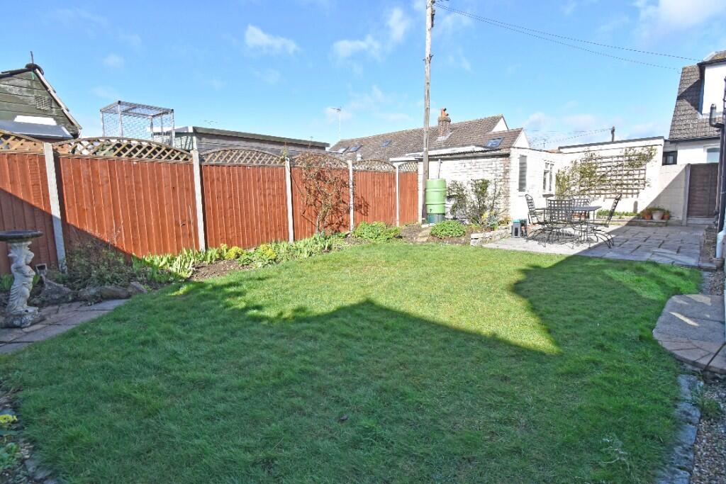 Paddock Close, Hunsdon, SG12 photo 4
