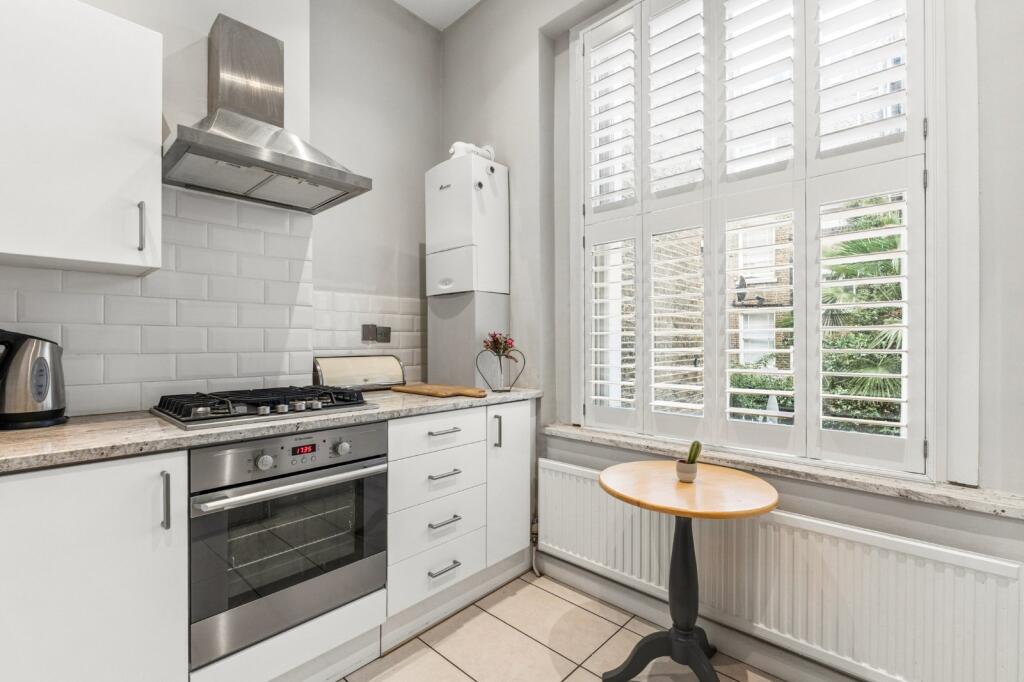 Apartment in London - View 5