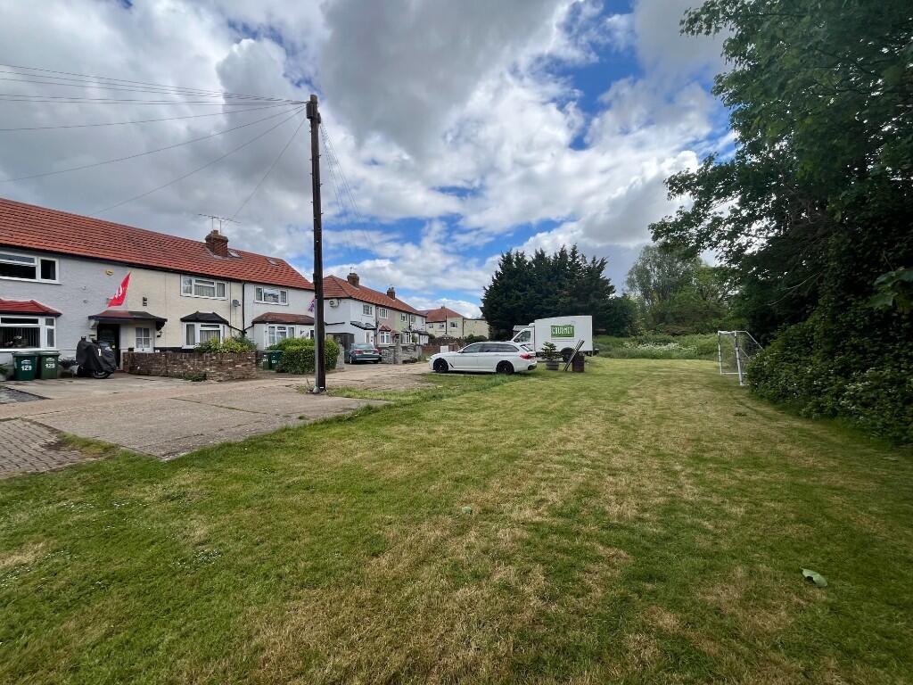 House in Spelthorne, Stanwell Moor - View 3