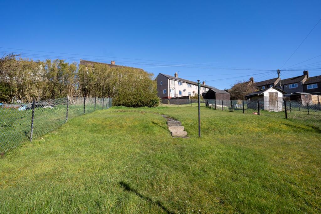 144, Wedderburn Crescent, Dunfermline, KY11 photo 4