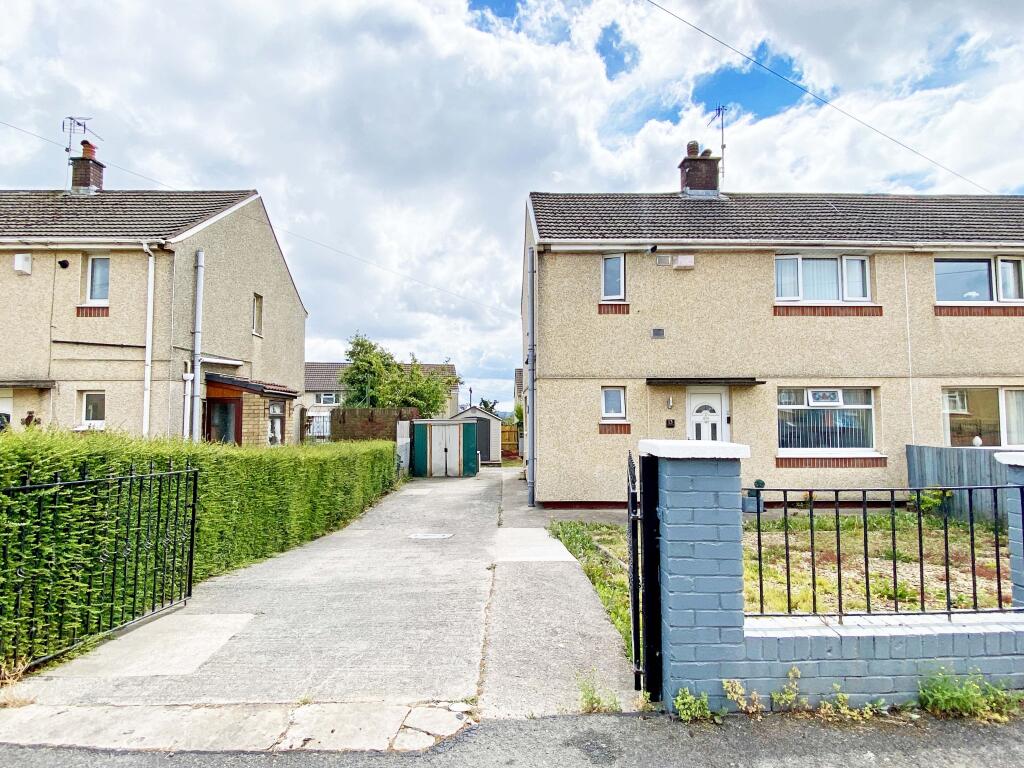 Main image of property: Heol-y-Waun, Gelligaer, Hengoed, CF82 8FB