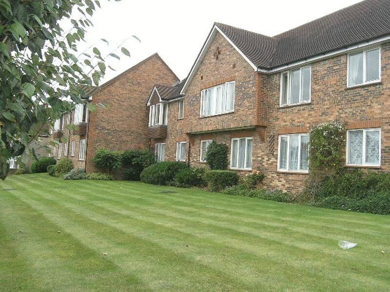 Main image of property: Hillside Gardens, Barnet