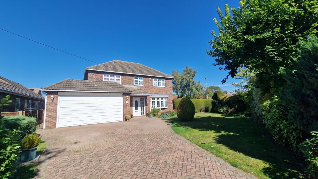 4-bed detached on Windsor Close, Sleaford, NG34, £369,950
