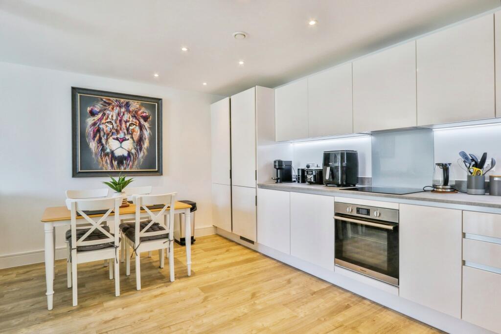BOURNEMOUTH, Dorset, BH2 photo 5